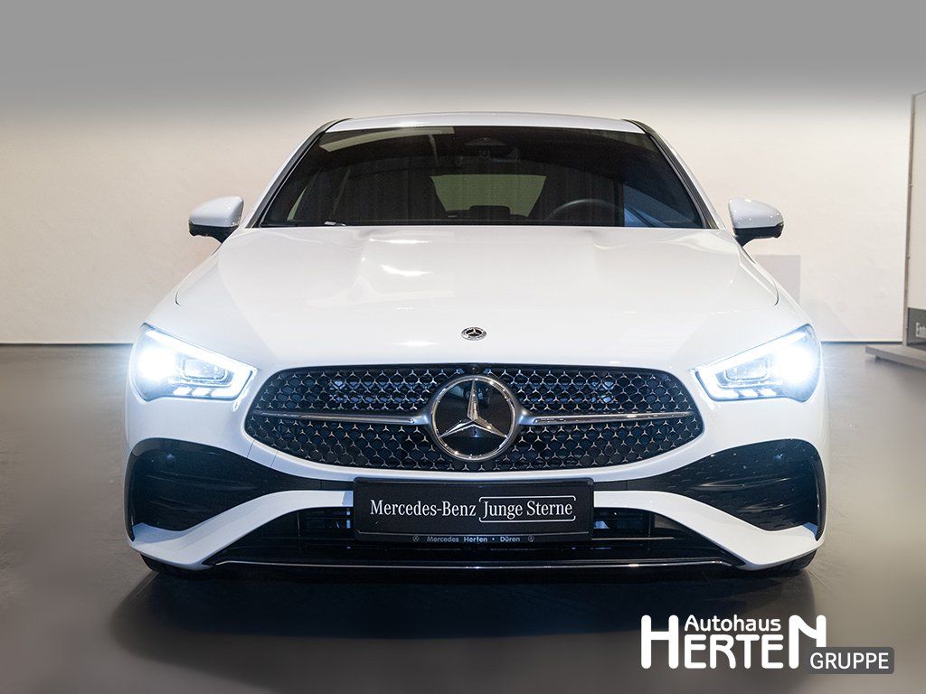 Mercedes-Benz CLA 200 Shooting Brake 2025