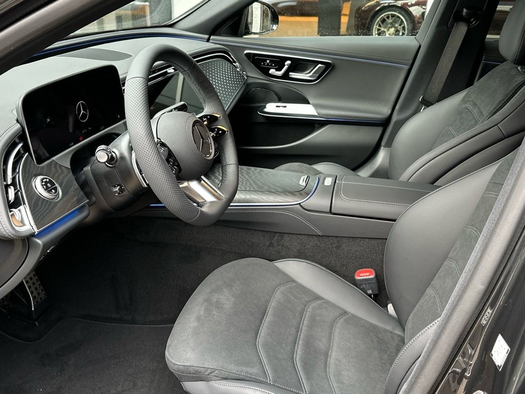 Mercedes-Benz E 300 2025