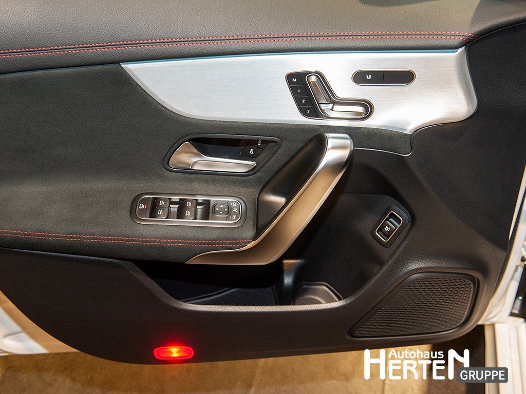 Mercedes-Benz CLA 200 Shooting Brake 2025