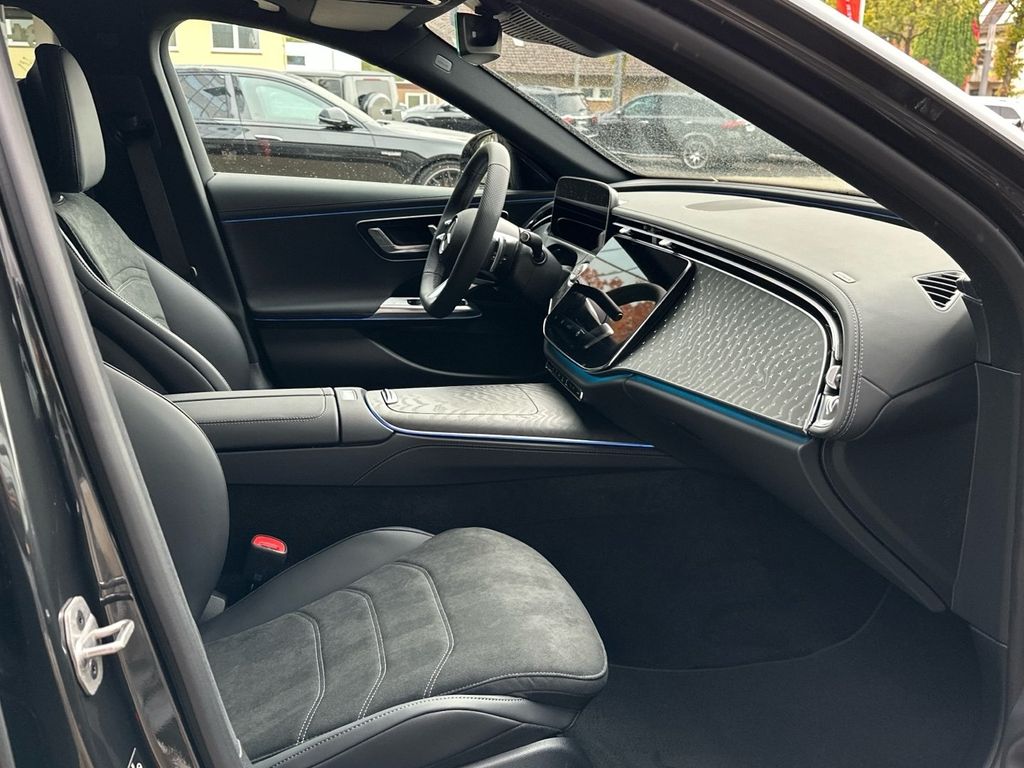 Mercedes-Benz E 300 2025