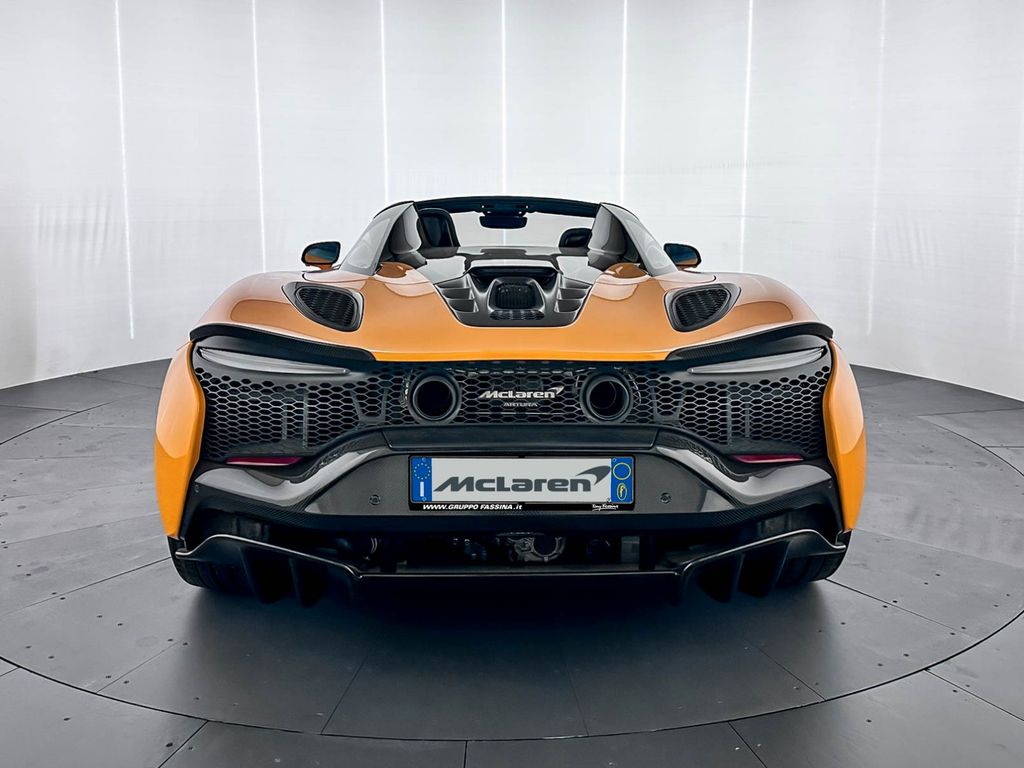 McLaren Artura 2024