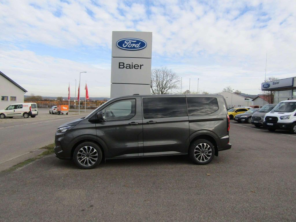 Ford Tourneo Custom 2025