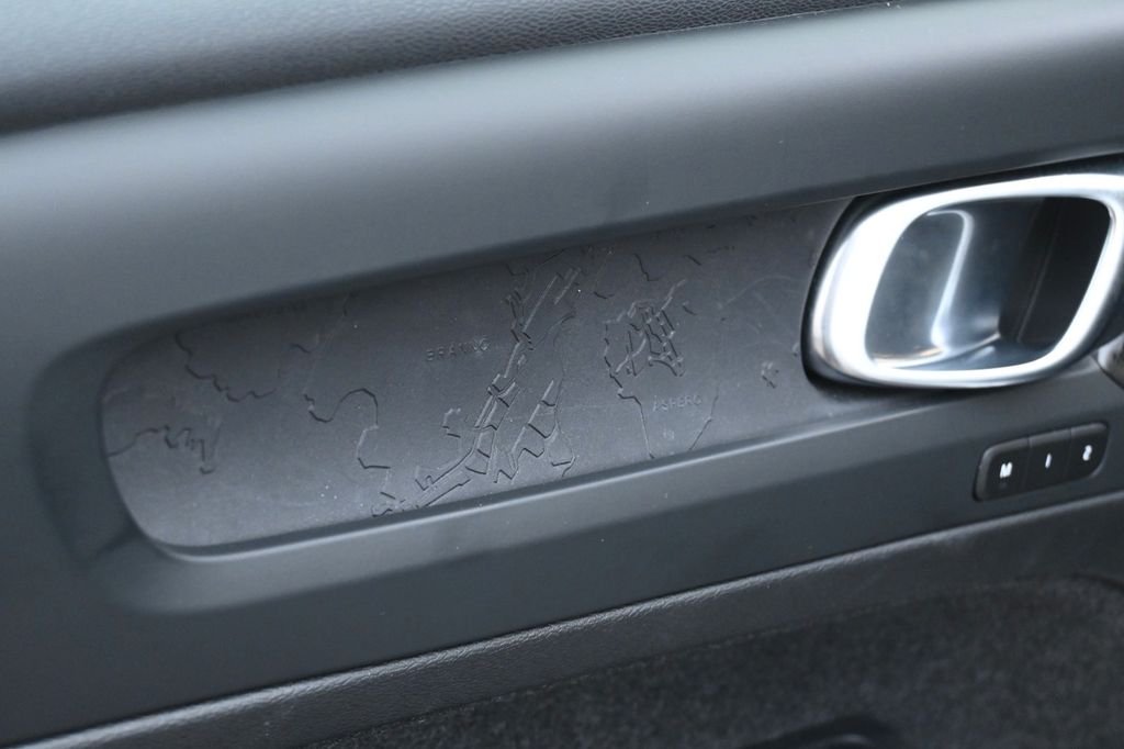 Volvo C40 2022