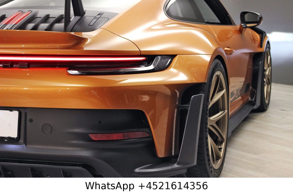 Porsche 992 2023