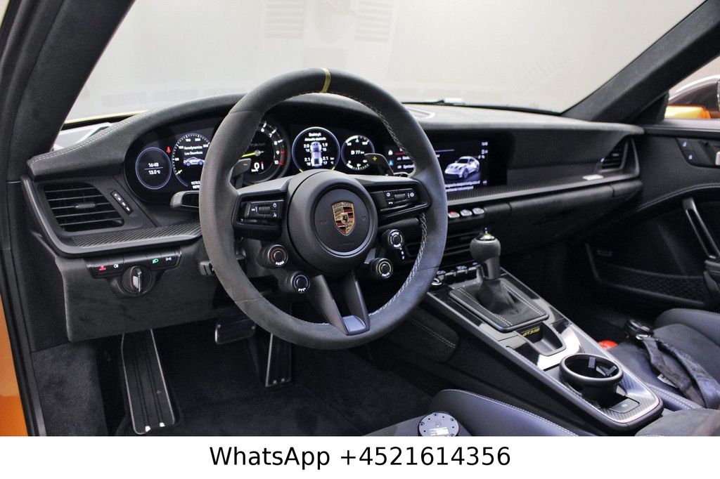 Porsche 992 2023