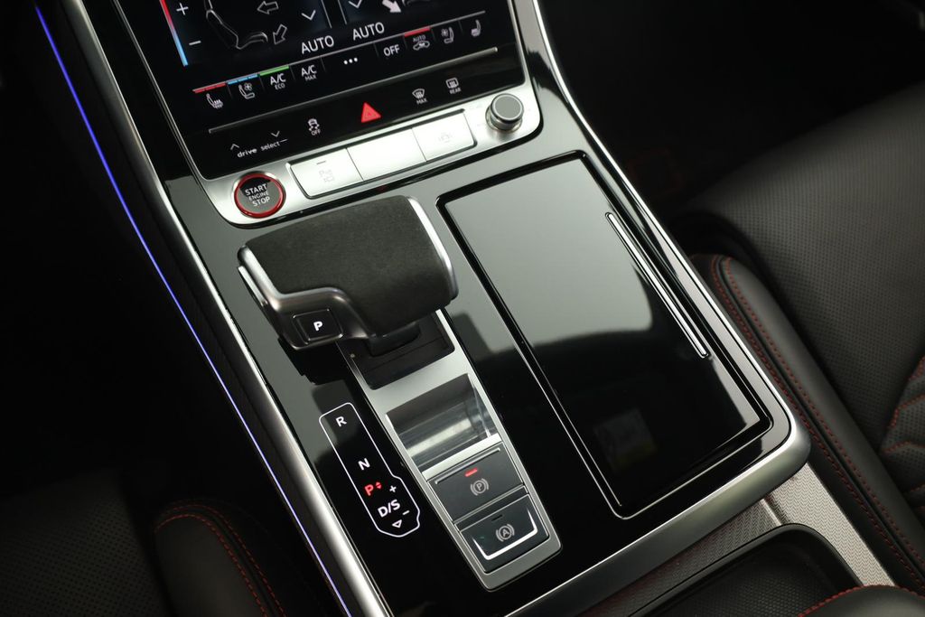 Audi RSQ8 2025