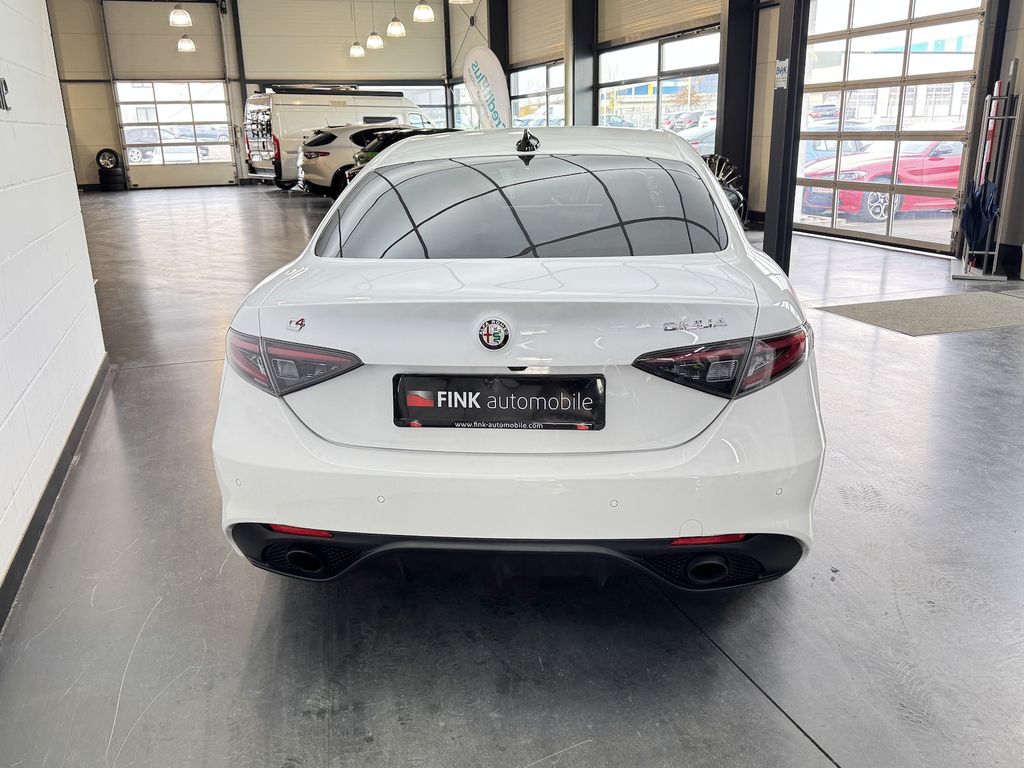 Alfa Romeo Giulia 2024