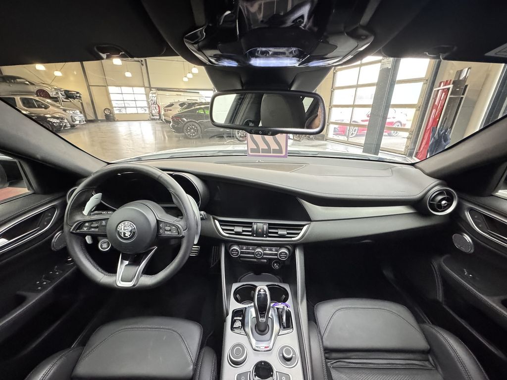 Alfa Romeo Giulia 2024