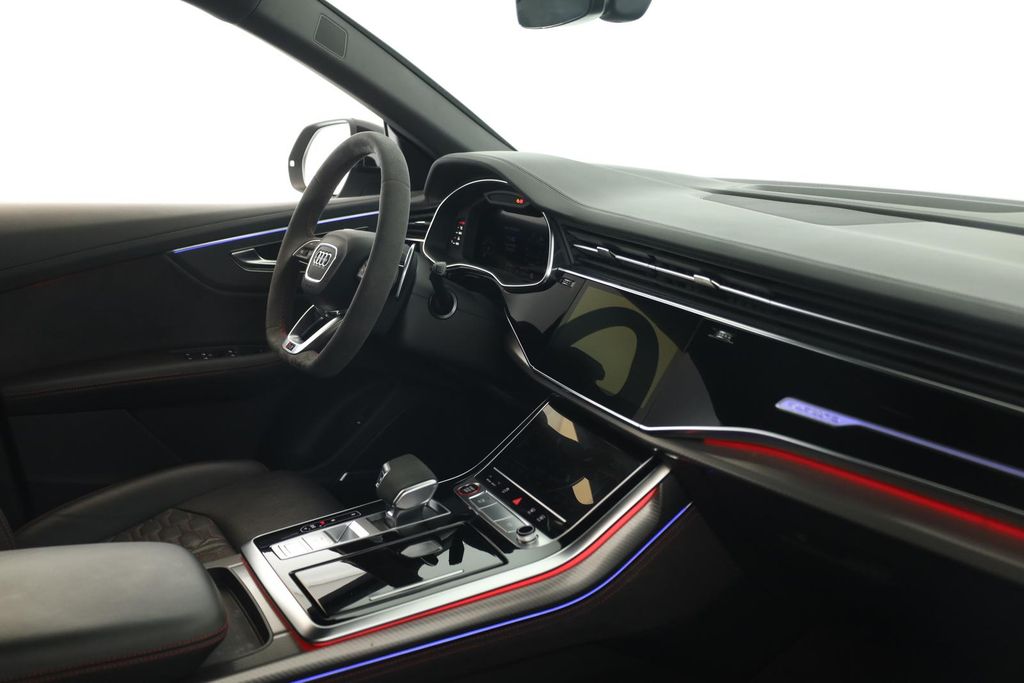 Audi RSQ8 2025
