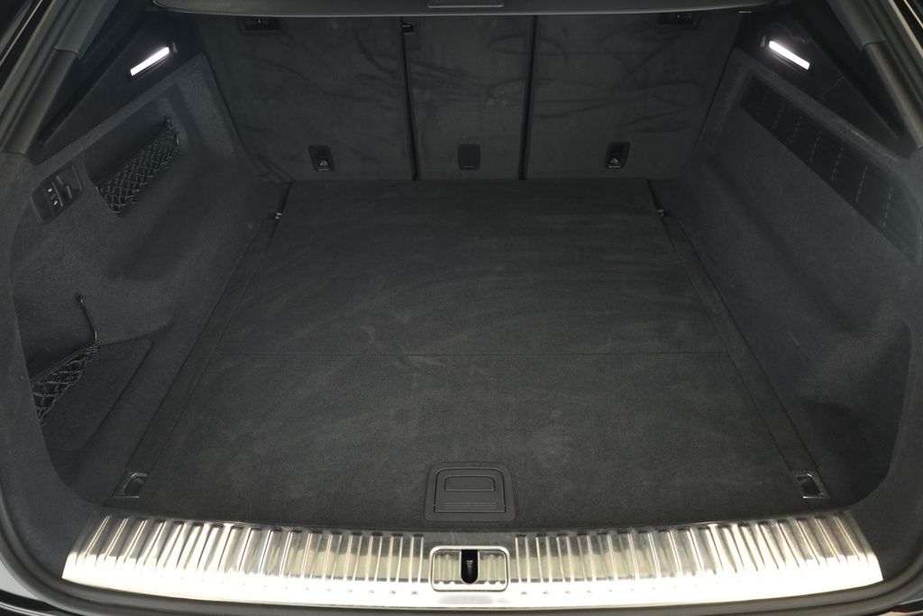 Audi RSQ8 2025