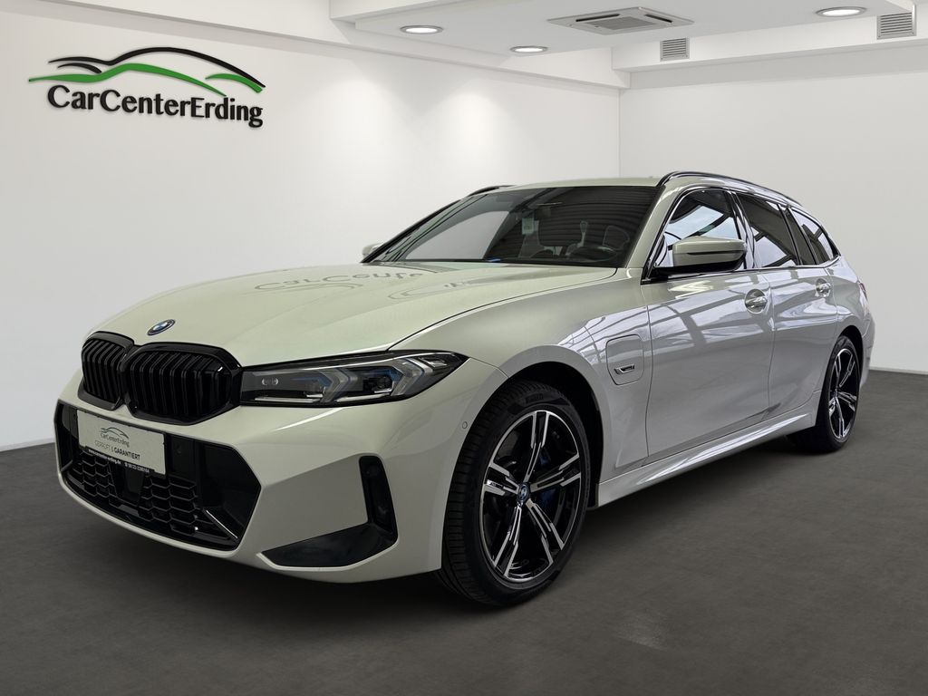 BMW 330 2022