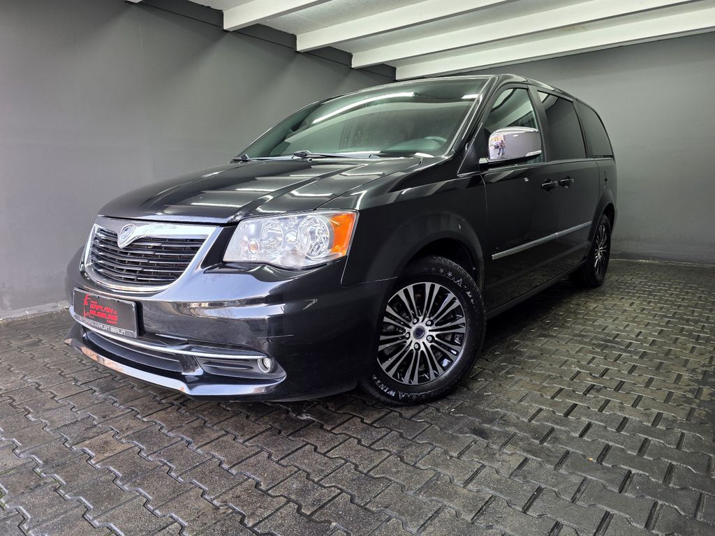 Lancia Voyager 2015