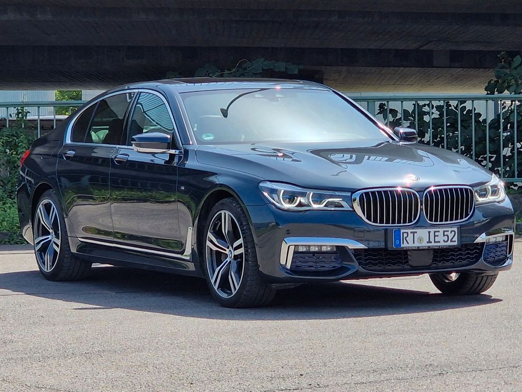 BMW 740 2017