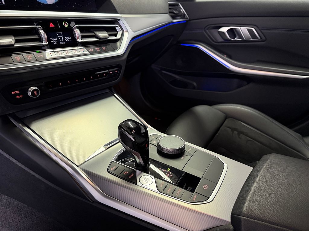 BMW 318 2021