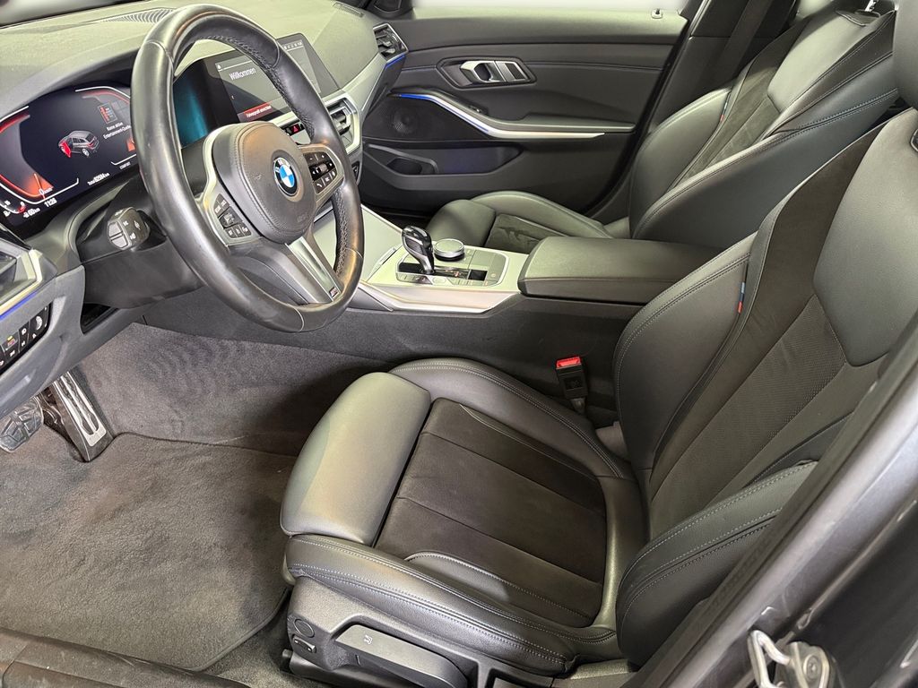 BMW 318 2021
