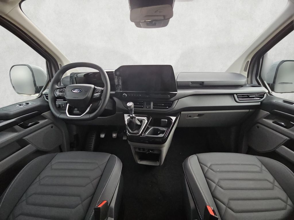 Ford Tourneo Custom 2025