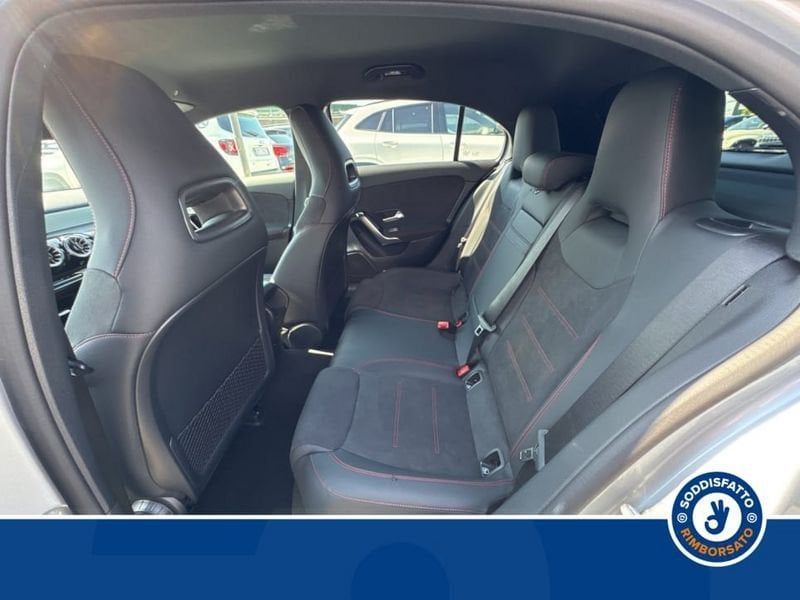 Mercedes-Benz A 180 2025