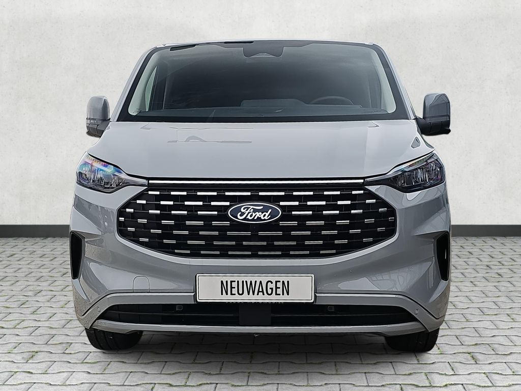 Ford Tourneo Custom 2025