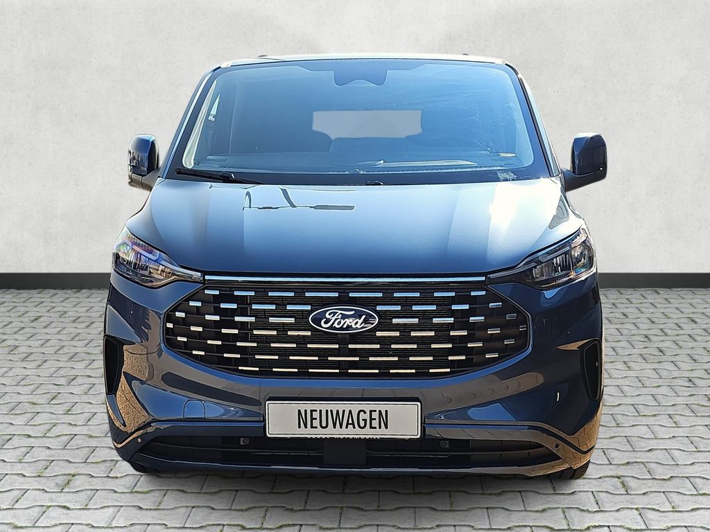 Ford Tourneo Custom 2025