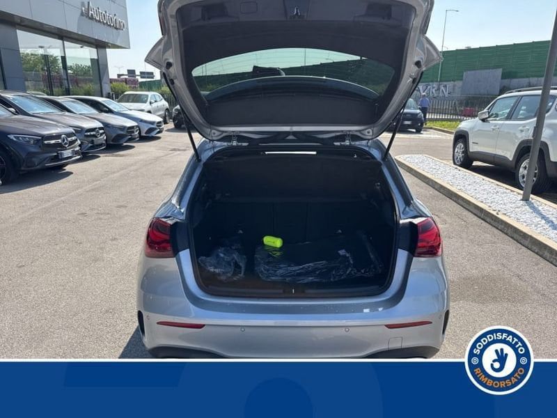 Mercedes-Benz A 180 2025