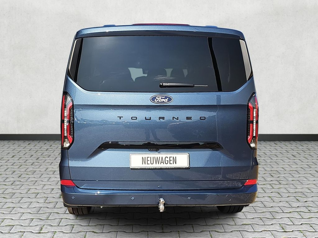 Ford Tourneo Custom 2025