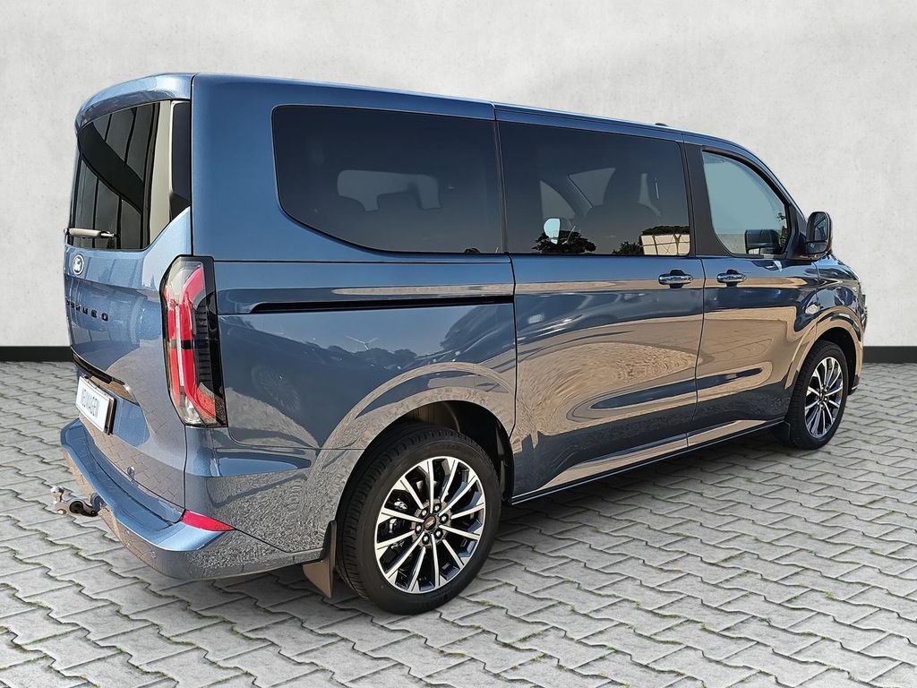 Ford Tourneo Custom 2025