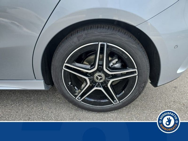 Mercedes-Benz A 180 2025