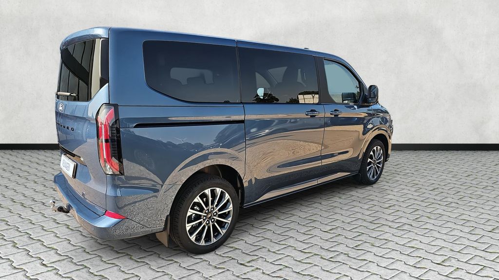 Ford Tourneo Custom 2025