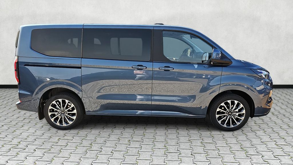 Ford Tourneo Custom 2025