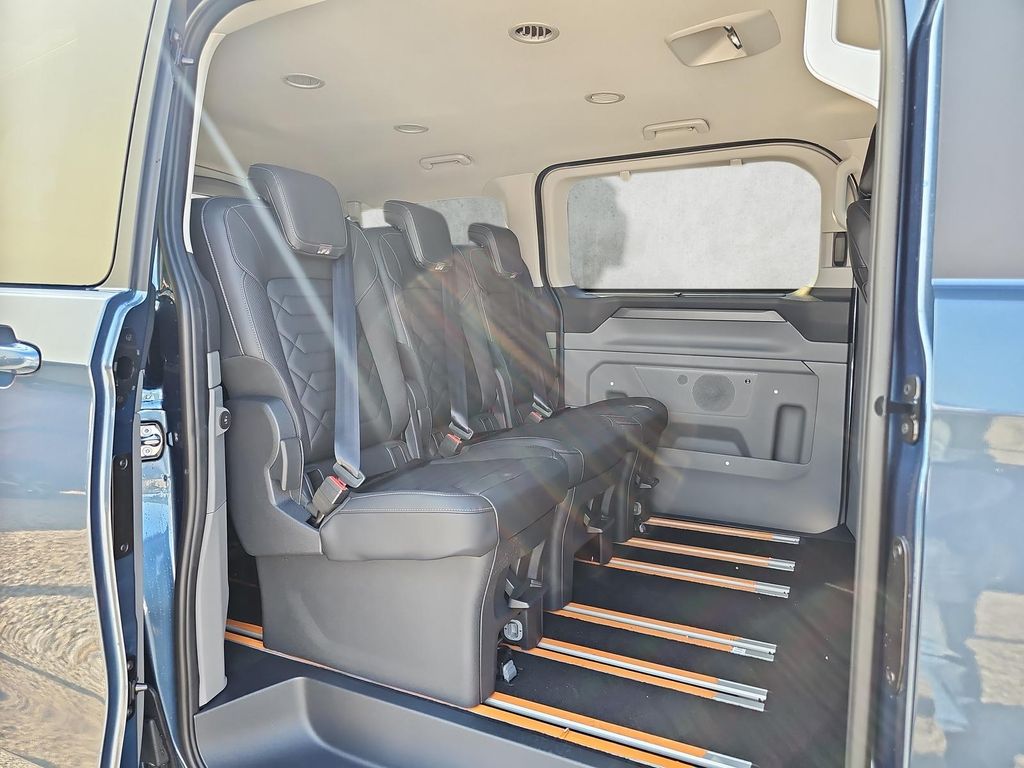 Ford Tourneo Custom 2025