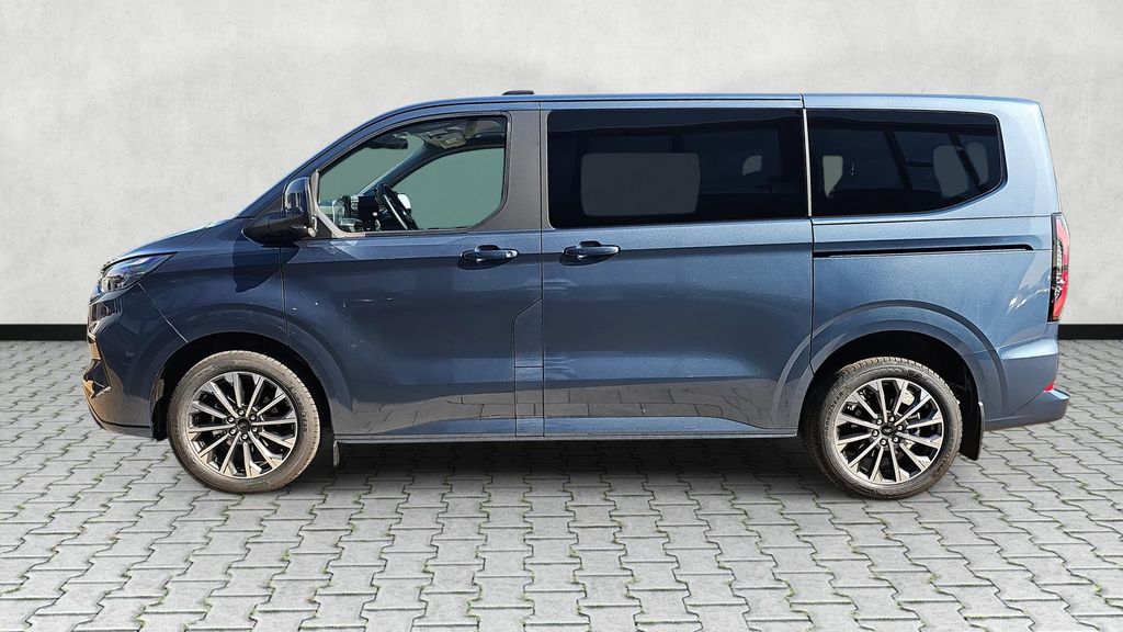 Ford Tourneo Custom 2025