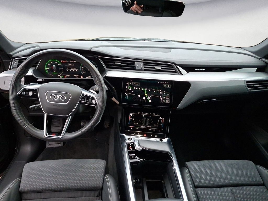 Audi e-tron 2022