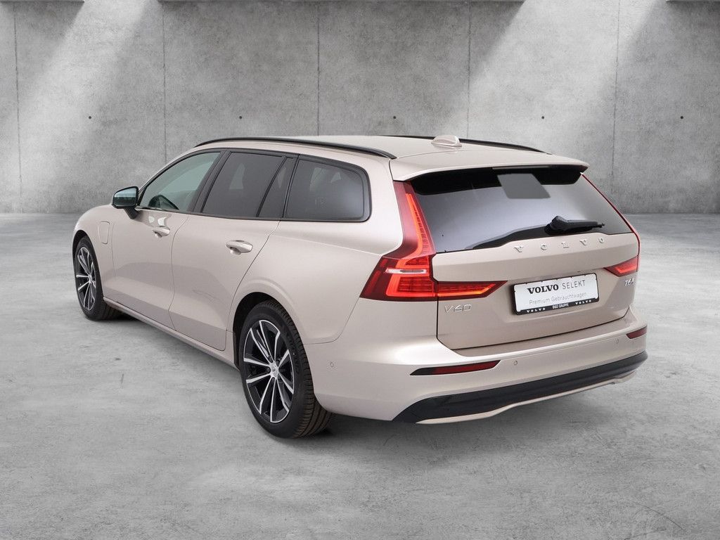 Volvo V60 2025
