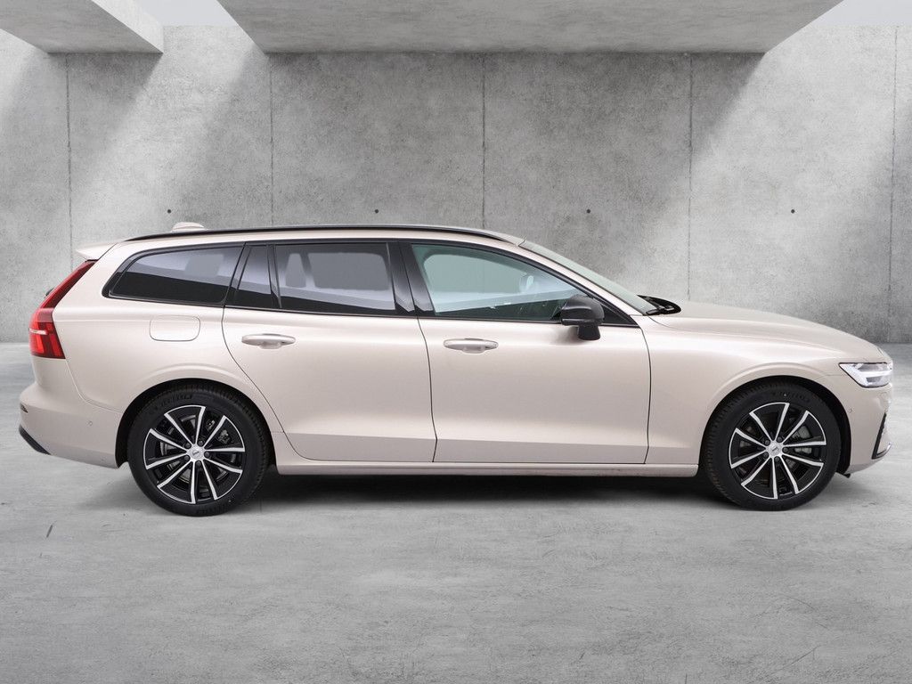 Volvo V60 2025