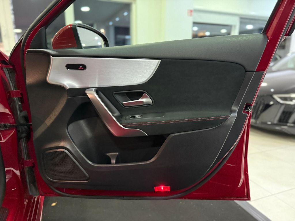 Mercedes-Benz A 250 2021