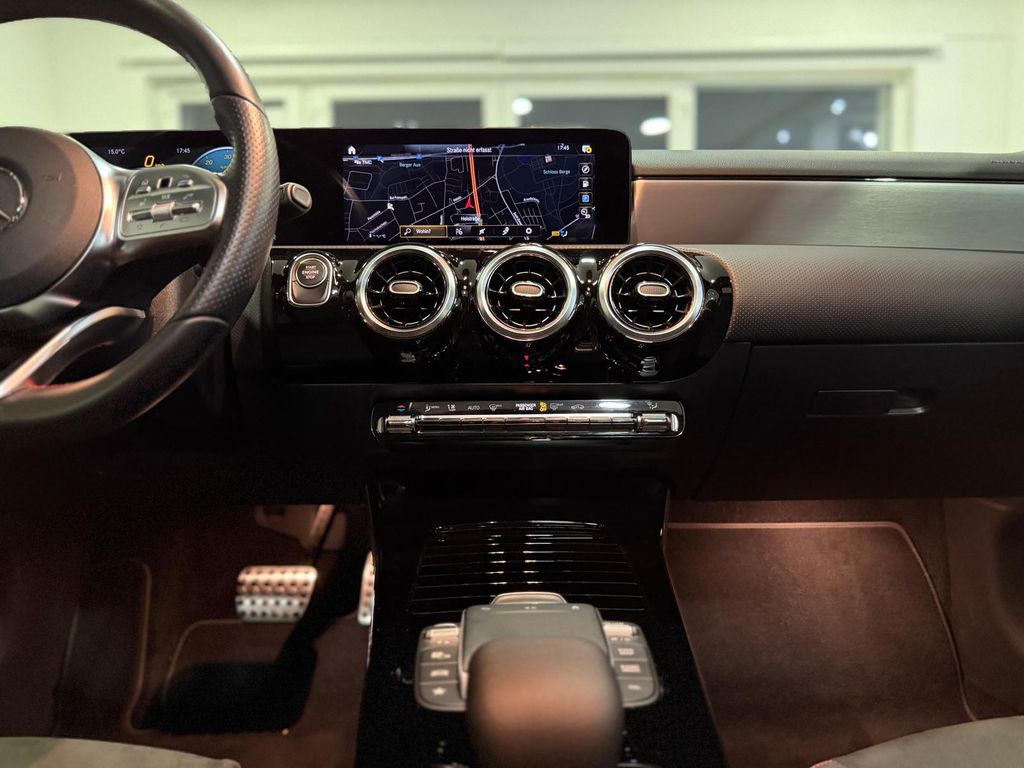 Mercedes-Benz A 250 2021