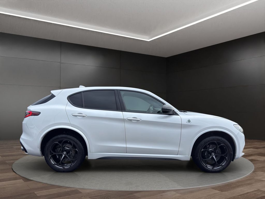 Alfa Romeo Stelvio 2021