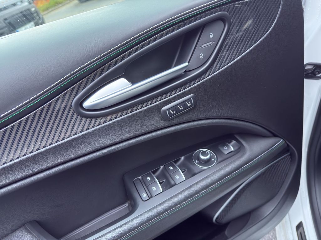 Alfa Romeo Stelvio 2021