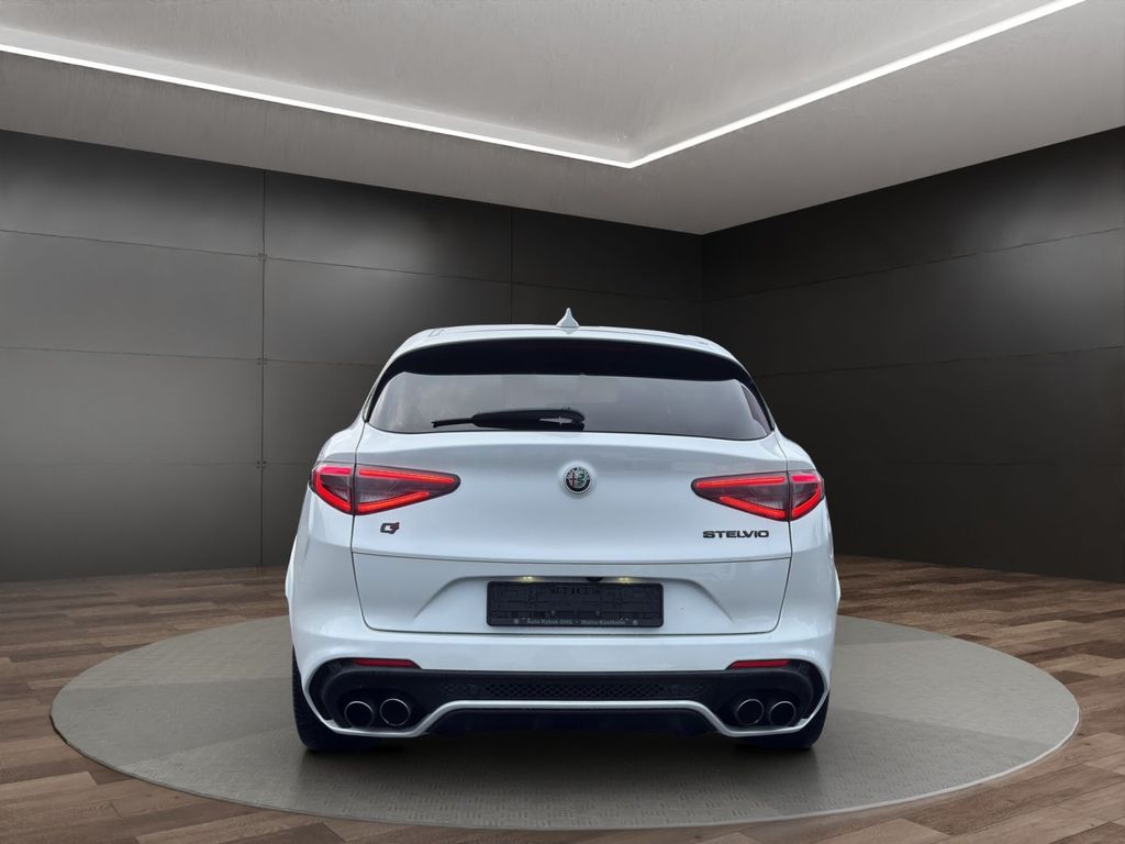 Alfa Romeo Stelvio 2021
