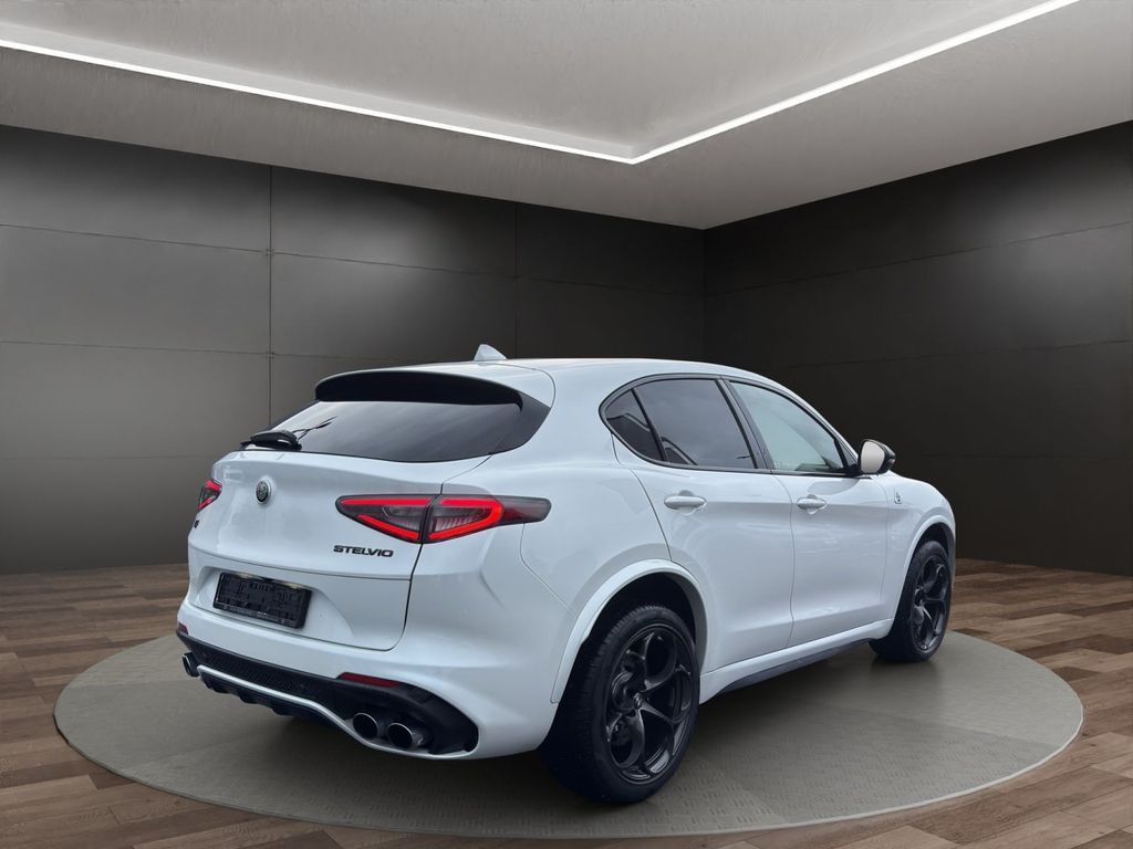 Alfa Romeo Stelvio 2021