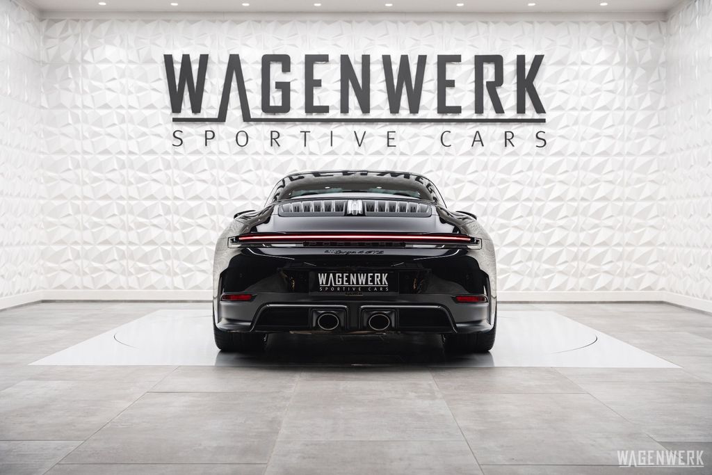 Porsche 992 2025