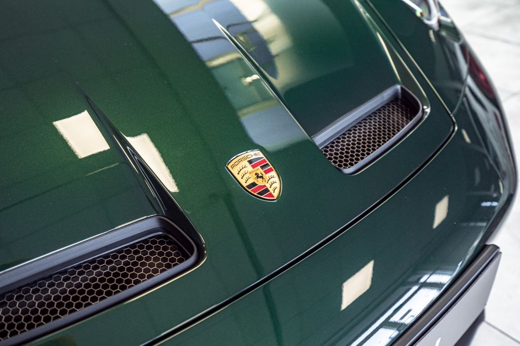 Porsche 992 2025