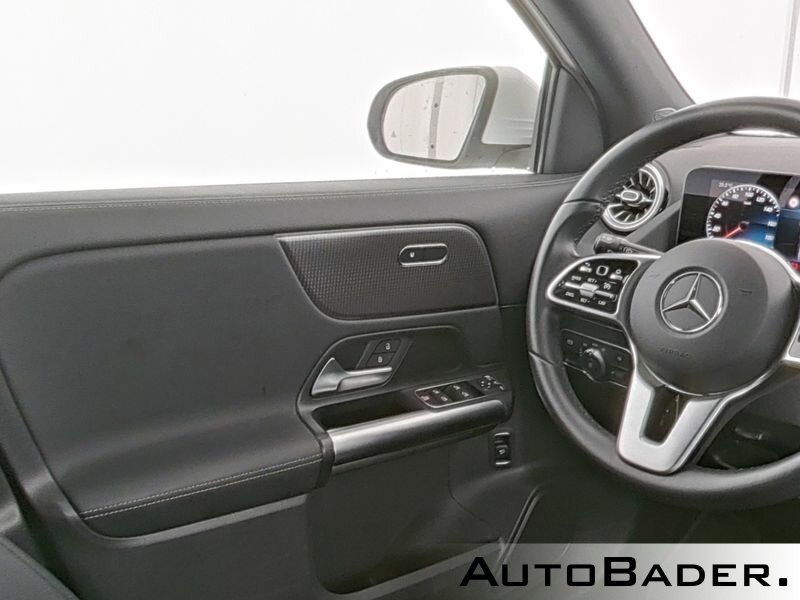 Mercedes-Benz EQA 2023