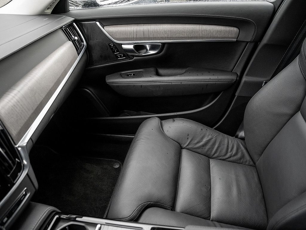 Volvo V90 2022
