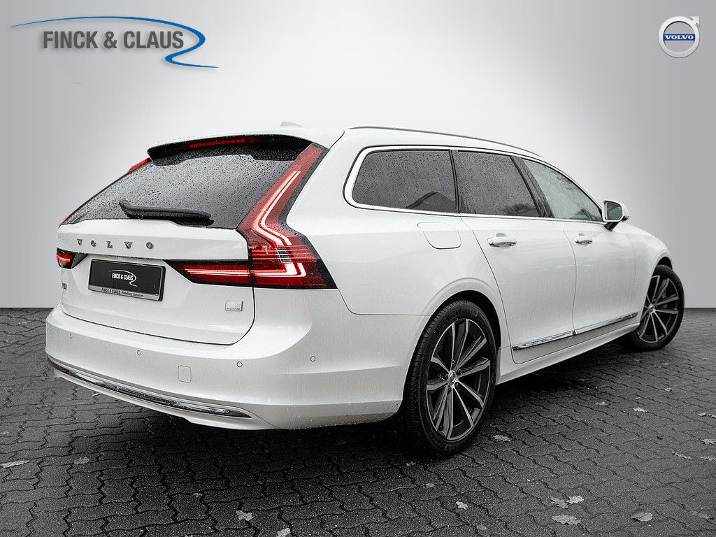 Volvo V90 2022