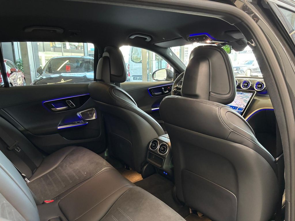 Mercedes-Benz C 300 2025