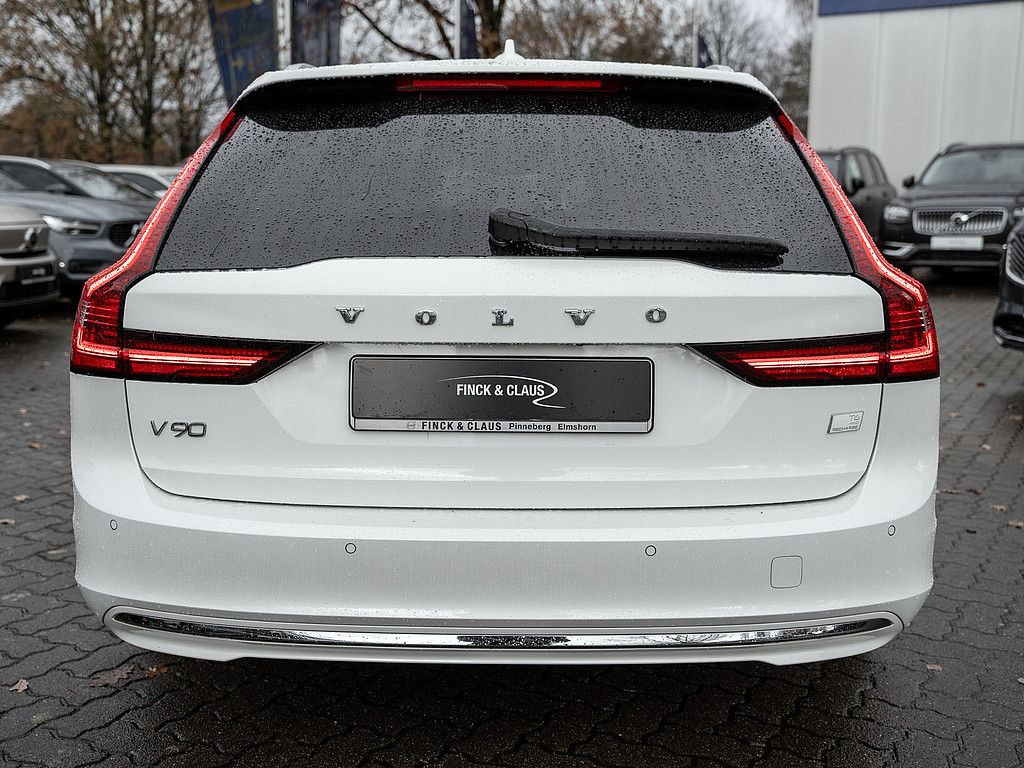 Volvo V90 2022