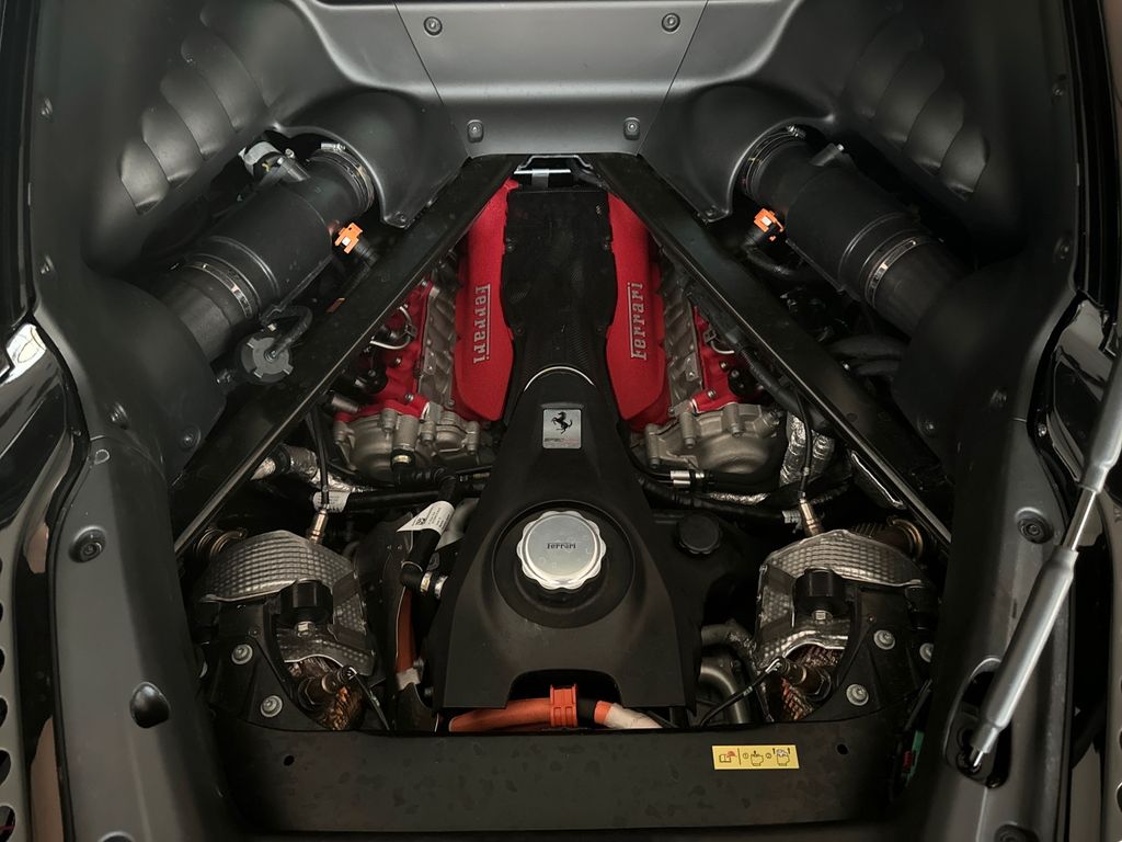 Ferrari SF90 2023