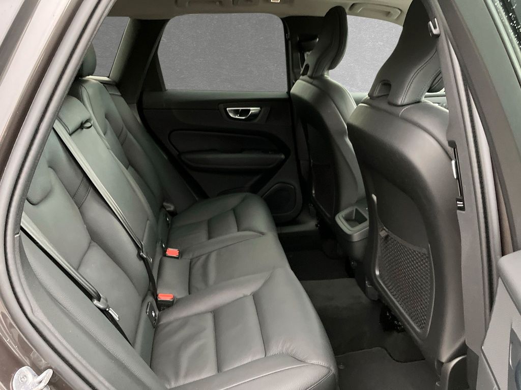 Volvo XC60 2025