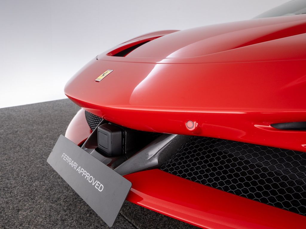 Ferrari SF90 2025